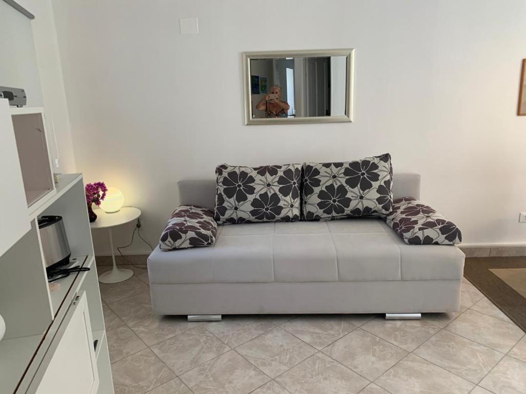 וולי לוסיניי Mediterranes Ferienhaus M. Terrasse חדר תמונה