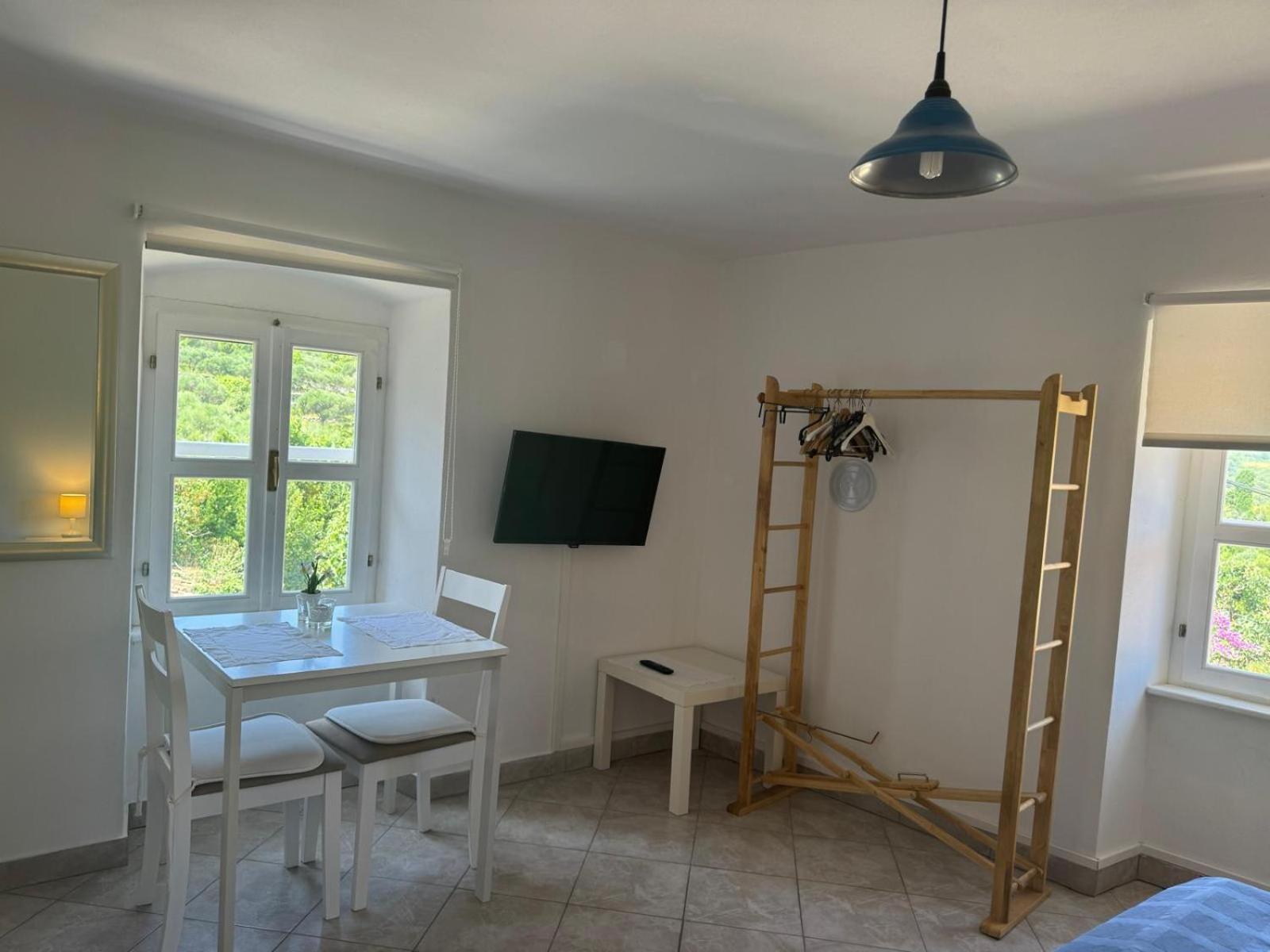 וולי לוסיניי Mediterranes Ferienhaus M. Terrasse מראה חיצוני תמונה